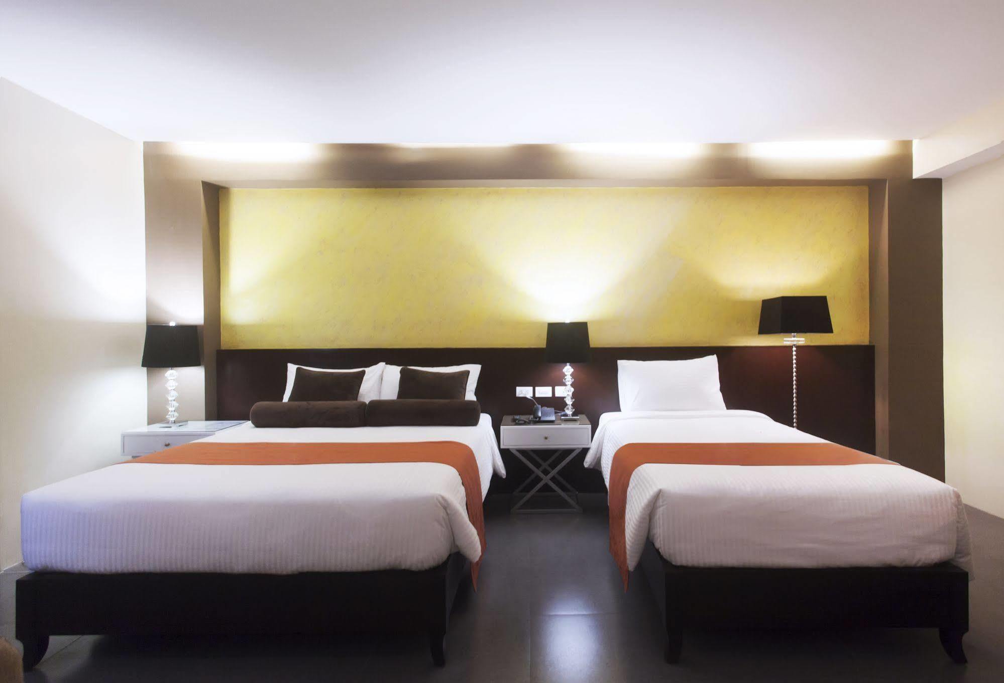 Grace Crown Hotel Анхелес Екстериор снимка