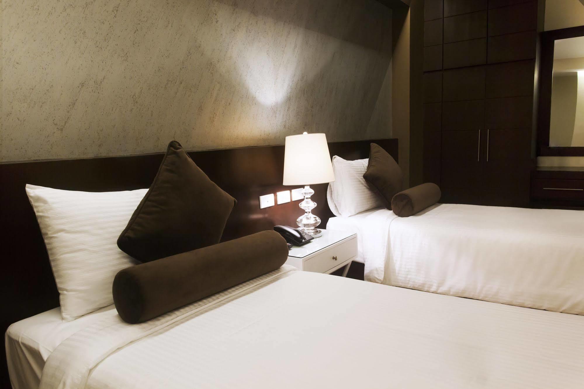 Grace Crown Hotel Анхелес Екстериор снимка