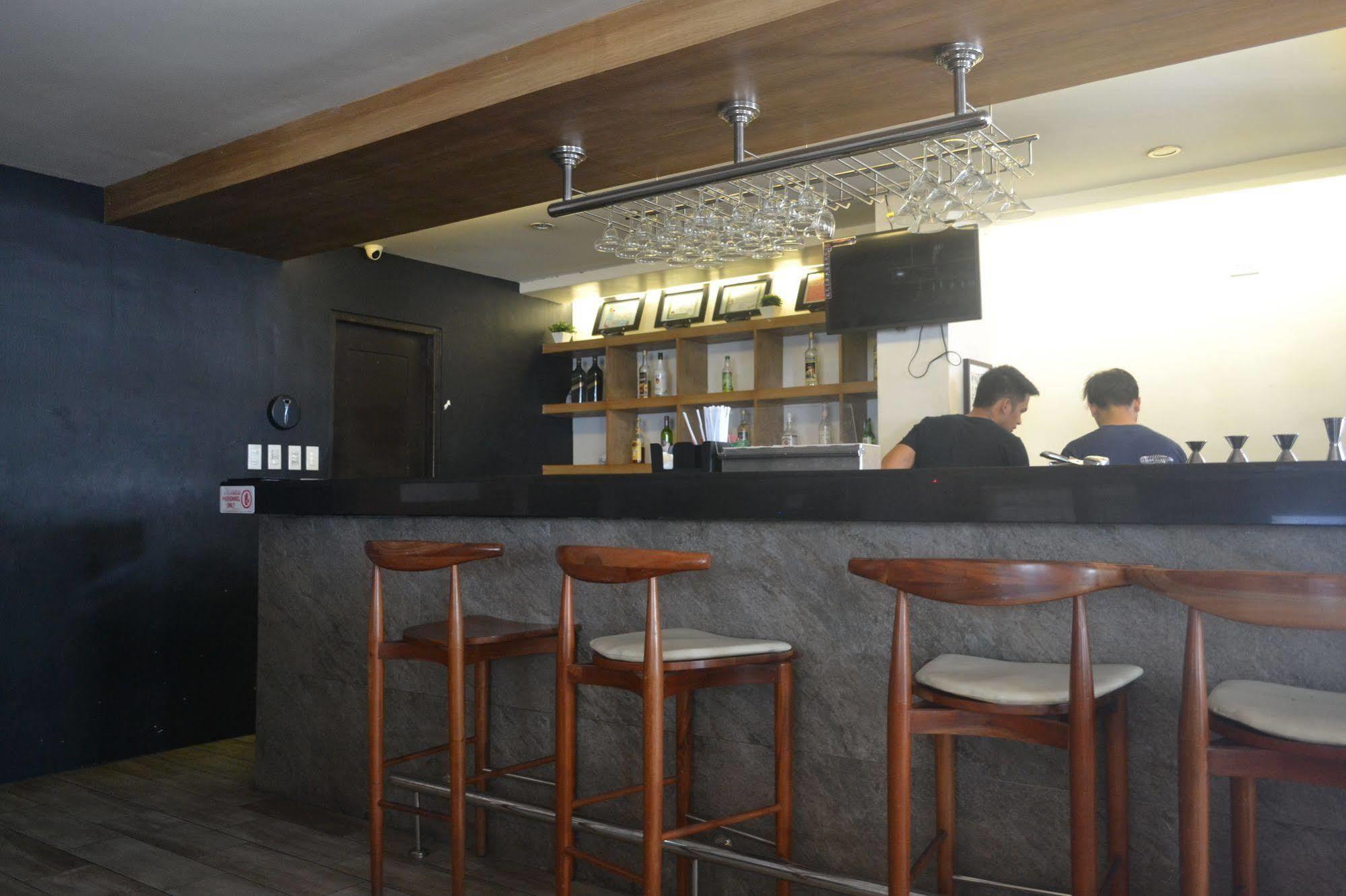 Grace Crown Hotel Анхелес Екстериор снимка