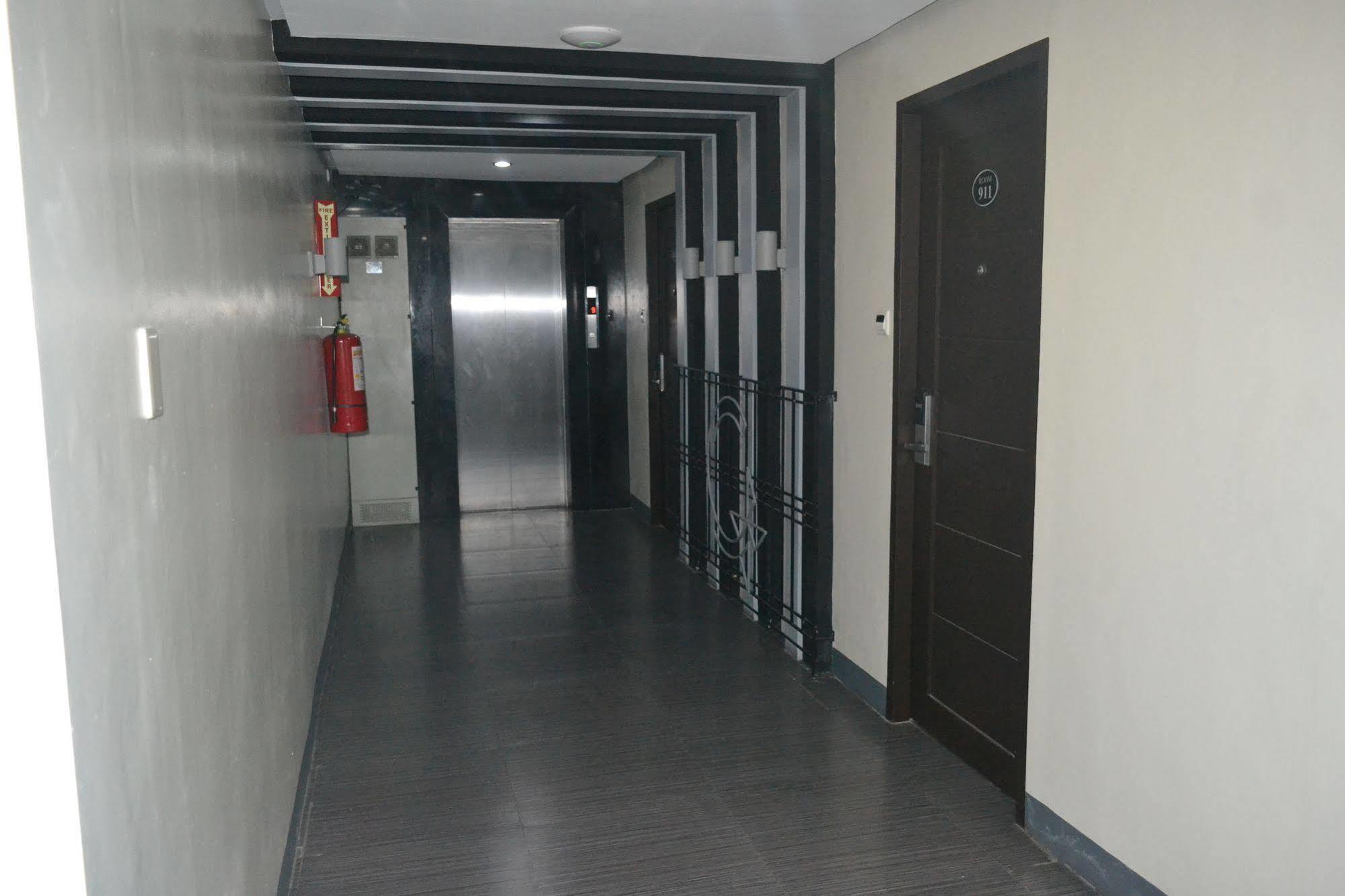Grace Crown Hotel Анхелес Екстериор снимка